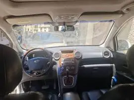 كيا كارينز 2008, دمشق, RF11838291