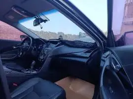 هيونداي أزيرا 2012, إدلب, RF47377410