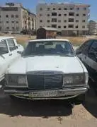 Mercedes 230, RF44739455