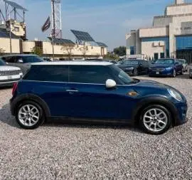 MINI Cooper 2017, Damascus, RF18367689