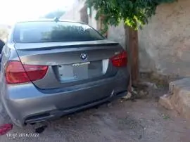بي ام 320 2011, إدلب, RF47543796