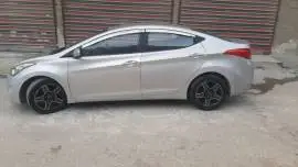 Hyundai Elantra 2012