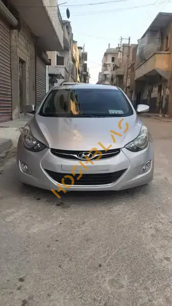 Hyundai Elantra 2012