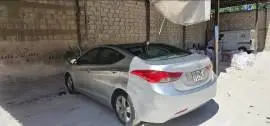 Hyundai Elantra 2012