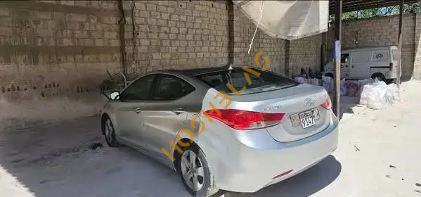 Hyundai Elantra 2012