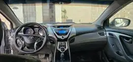Hyundai Elantra 2012