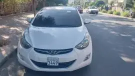 هيونداي افانتي 2012