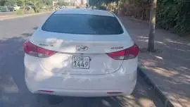 هيونداي افانتي 2012