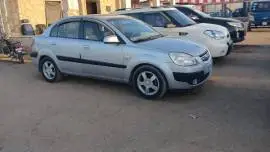كيا ريو 2007 أوربية