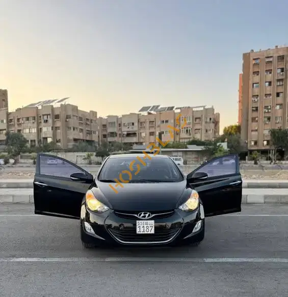 هيونداي أفانتي 2012 للبيع