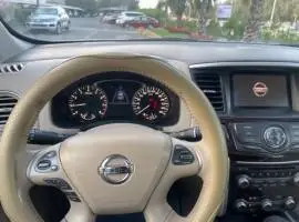 Nissan Pathfinder Full Option 2014
