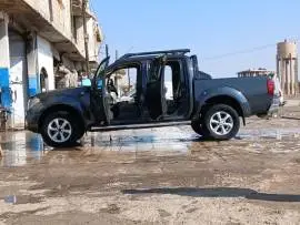 نيسان نيفارا ٢٠٠٦ للبيع