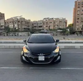 هيونداي أفانتي 2012 للبيع