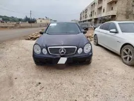 Mercedes 211 Model 2001