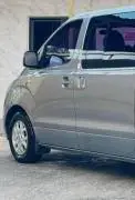 Hyundai H1 2011
