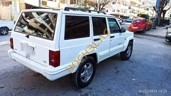 جيب شيروكي 2003