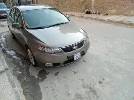 Kia Forte 2011 Full