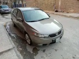 Kia Forte 2011 Full
