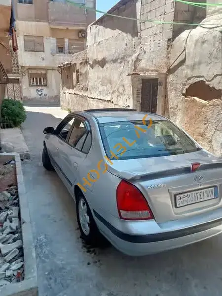 هيونداي إلنترا 2001