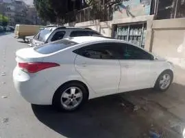 هيونداي افانتي 2012 للبيع