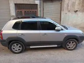 توسان 2005 للبيع
