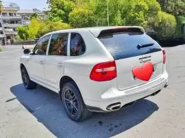 بورش كايين V6 2016, دمشق, RF41939173