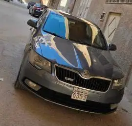 سكودا سوبيرب 2015, RF10288150
