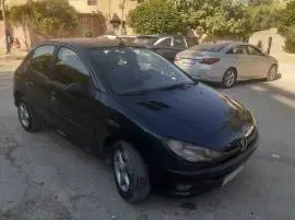 بيجو 206 2005, حلب, RF32037792