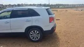 كيا سيرنتو 2011, RF14365553