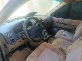 كيا كرنفال 2003, RF53488071