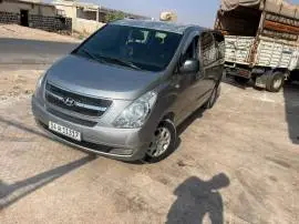 هيونداي اتش ون 2013, حلب, RF15673657