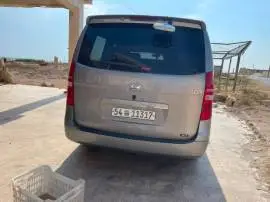 هيونداي اتش ون 2013, حلب, RF15673657
