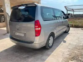 هيونداي اتش ون 2013, حلب, RF15673657