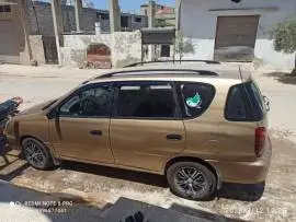 كيا كارينز 2001, حماة, RF14684544
