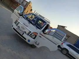 سيارة بورتر 2006, RF64035884
