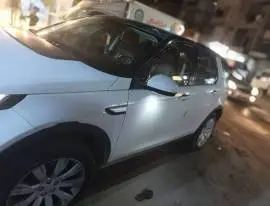 لاند روفر ديسكوفري 2016, RF16930820