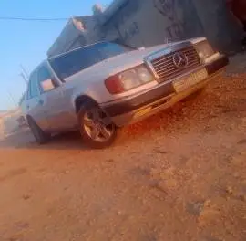 مرسيدس 300, إدلب, RF16748727