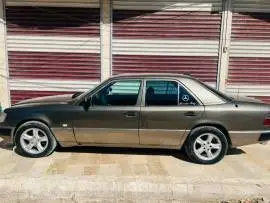 مرسيدس كرت 1998, حلب, RF12735606