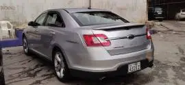 Ford Taurus 2012, Aleppo, RF11066682