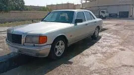 مارسيدس تمساحه 300, حلب, RF21438150