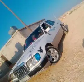 Mercedes 300, RF82844355
