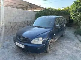 Kia Carnival 2005, Aleppo, RF71074260