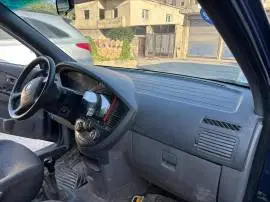 Kia Carnival 2005, Aleppo, RF71074260