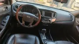 كيا ك7 2011, RF16099125