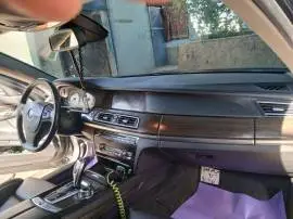 بي إم دبليو 740Li 2011, RF14221867