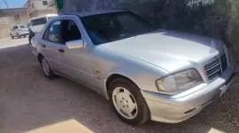 Mercedes 4 Cylinder, RF17481575