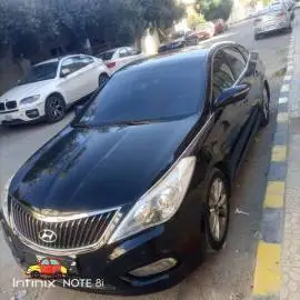 للبيع ازيرا 2011