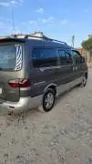 فان 2001 للبيع