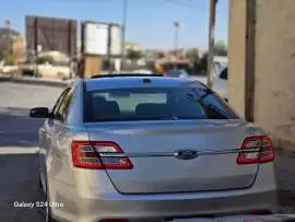 Ford Taurus 2014