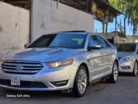 Ford Taurus 2014